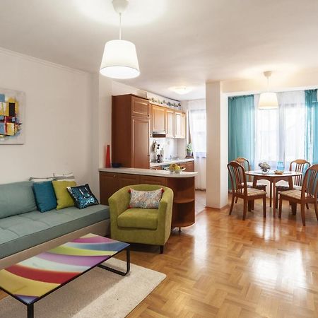 Sea Apartment Colours Бургас Экстерьер фото